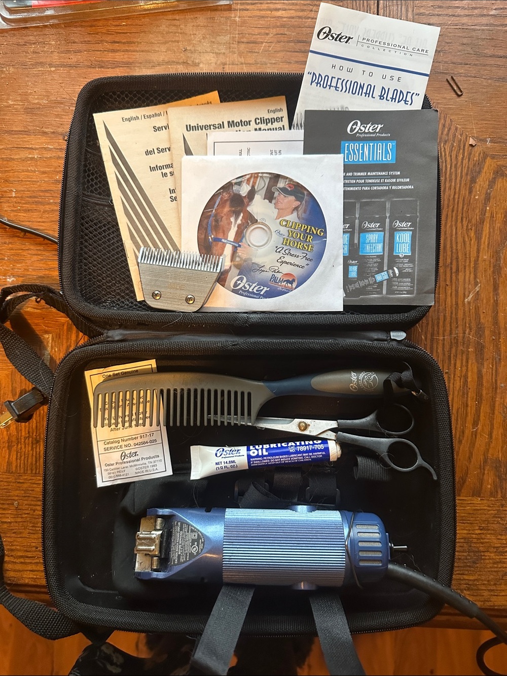 Oster Blue Professional Clipper Kit with Comb and Accessories